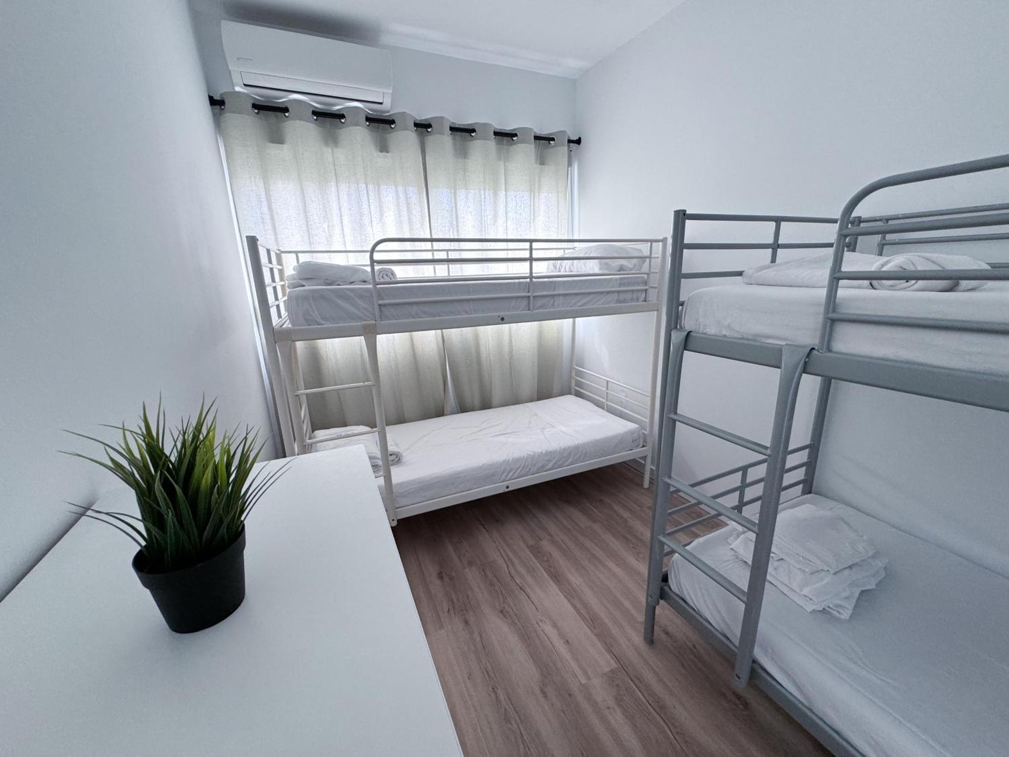 Muede Hostel Torremolinos Exterior photo